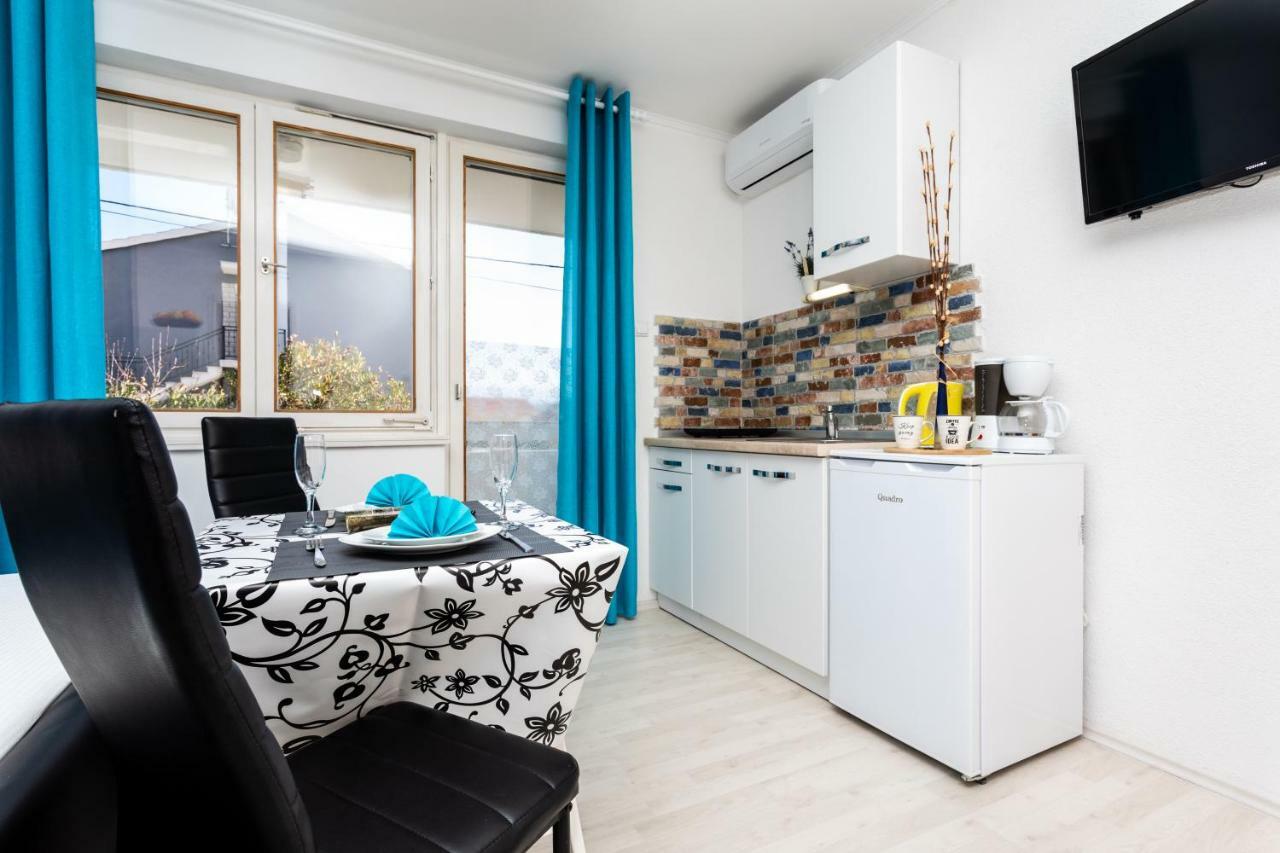 Studio Apartments Gilda Baška Extérieur photo